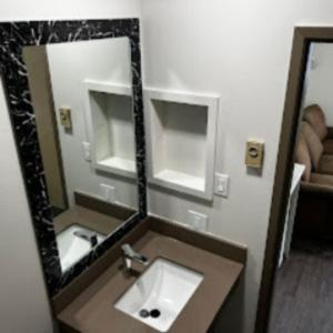 Motel Super 8 By Wyndham Penticton Exterior foto
